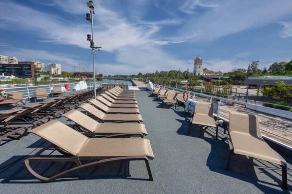 CroisiEurope MS La Belle de Cadix Sun Deck 3 ©Alberto Dastis.jpg